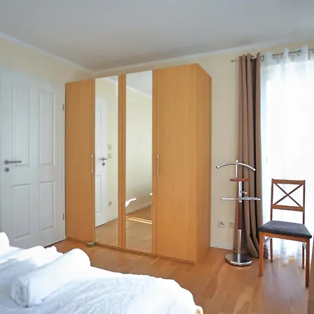 伯尔格伦德海滩公寓酒店 公寓 *