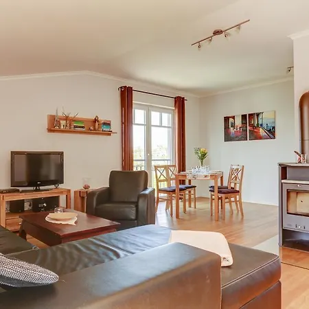 伯尔格伦德海滩公寓酒店